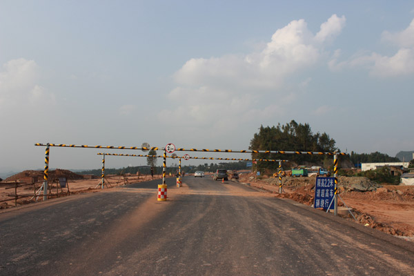 交投建設(shè)公司恩陽(yáng)項(xiàng)目巴恩快速通道半幅通車