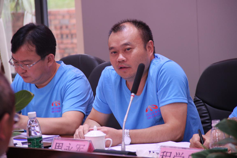 弘揚(yáng)工匠精神，傳承文化技藝——路面分公司舉行“拜師學(xué)藝”活動(dòng)