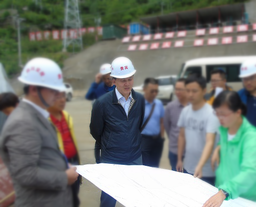 交通運(yùn)輸部公路局副處長(zhǎng)王恒斌同志調(diào)研公司承建康新K1-1項(xiàng)目