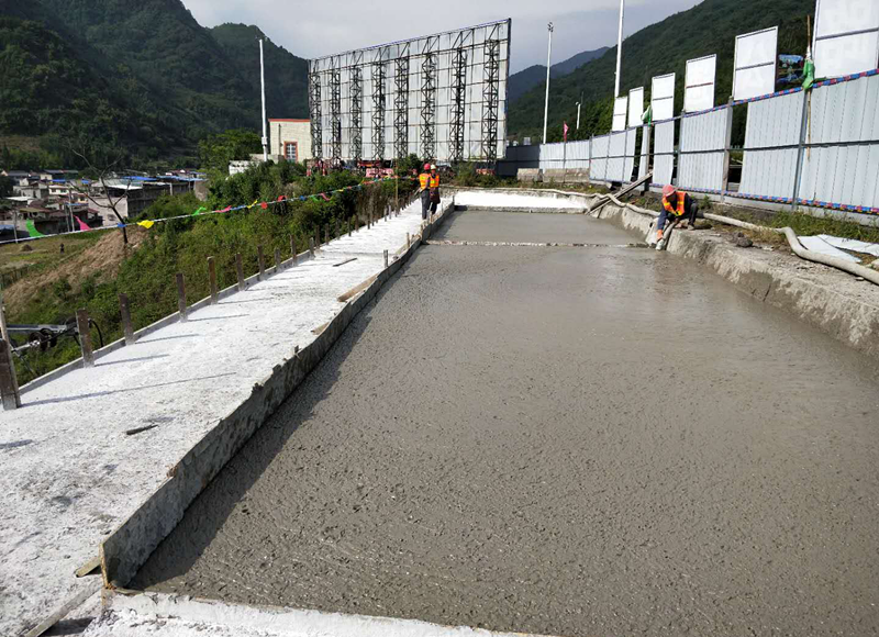 雅西高速公路滎經(jīng)安檢站改造工程主體結(jié)構(gòu)輕質(zhì)泡沫土澆筑完成