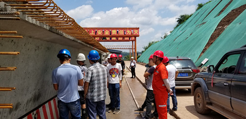 省交通廳質(zhì)監(jiān)局對成資渝高速公路TJ5標段進行上半年質(zhì)量安全環(huán)保綜合督查