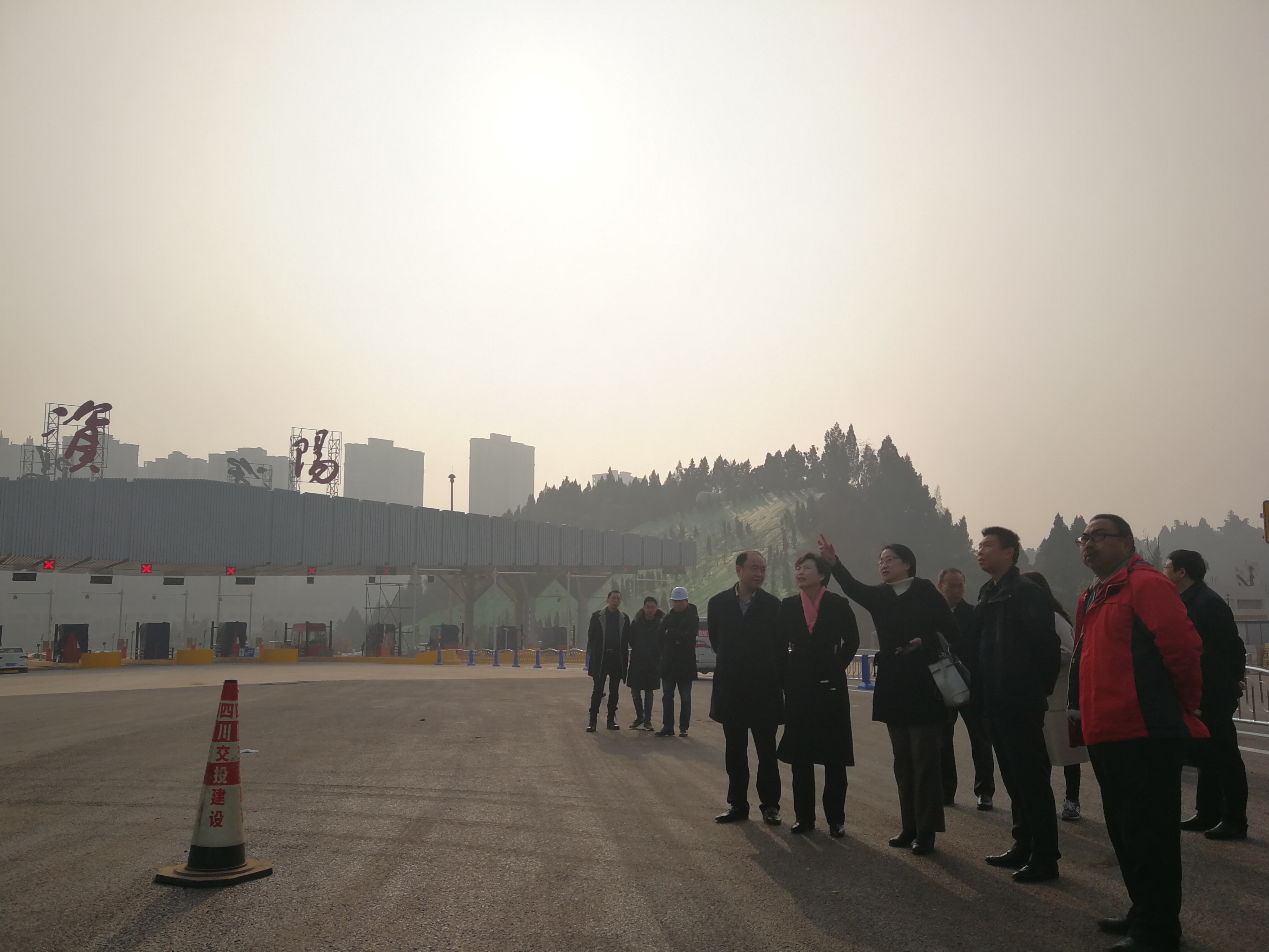 資陽(yáng)市市長(zhǎng)吳旭一行調(diào)研嬌子大道西延線建設(shè)項(xiàng)目