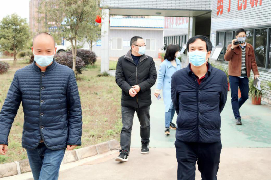 公司黨委委員、紀委書記張忠勇“四不兩直” 深入成資渝TJ6項目督查防疫及復(fù)工工作