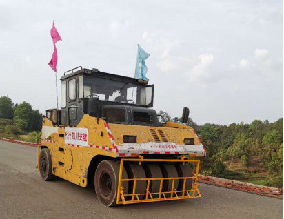 成宜ZCB4-LM1項(xiàng)目率先采用安全防撞自動停車裝置