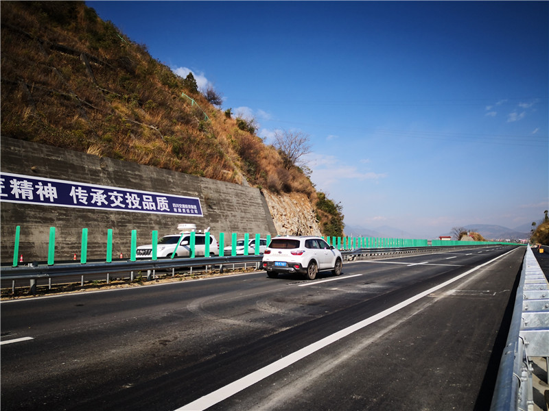 11、梳妝臺大橋通車.jpg