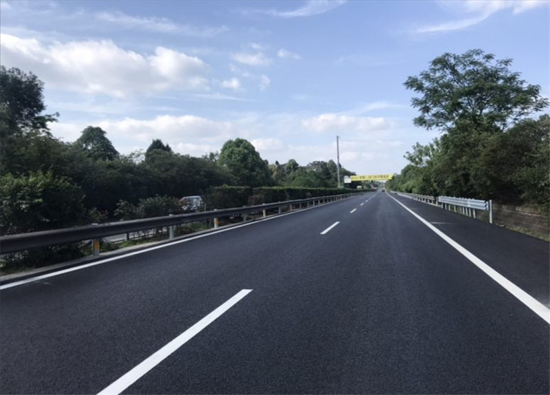 8、G5京昆高速綿廣段路面中修工程.jpg