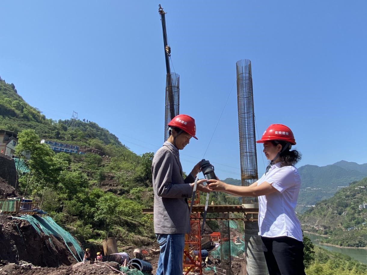 情系一線勞動者 滴滴關(guān)懷暖人心
