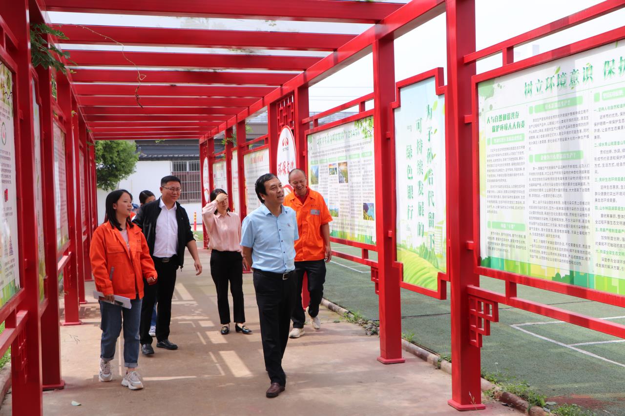 交建集團公司黨委委員、紀委書記張忠勇一行到 成南擴容LJ2-1項目調(diào)研指導工作